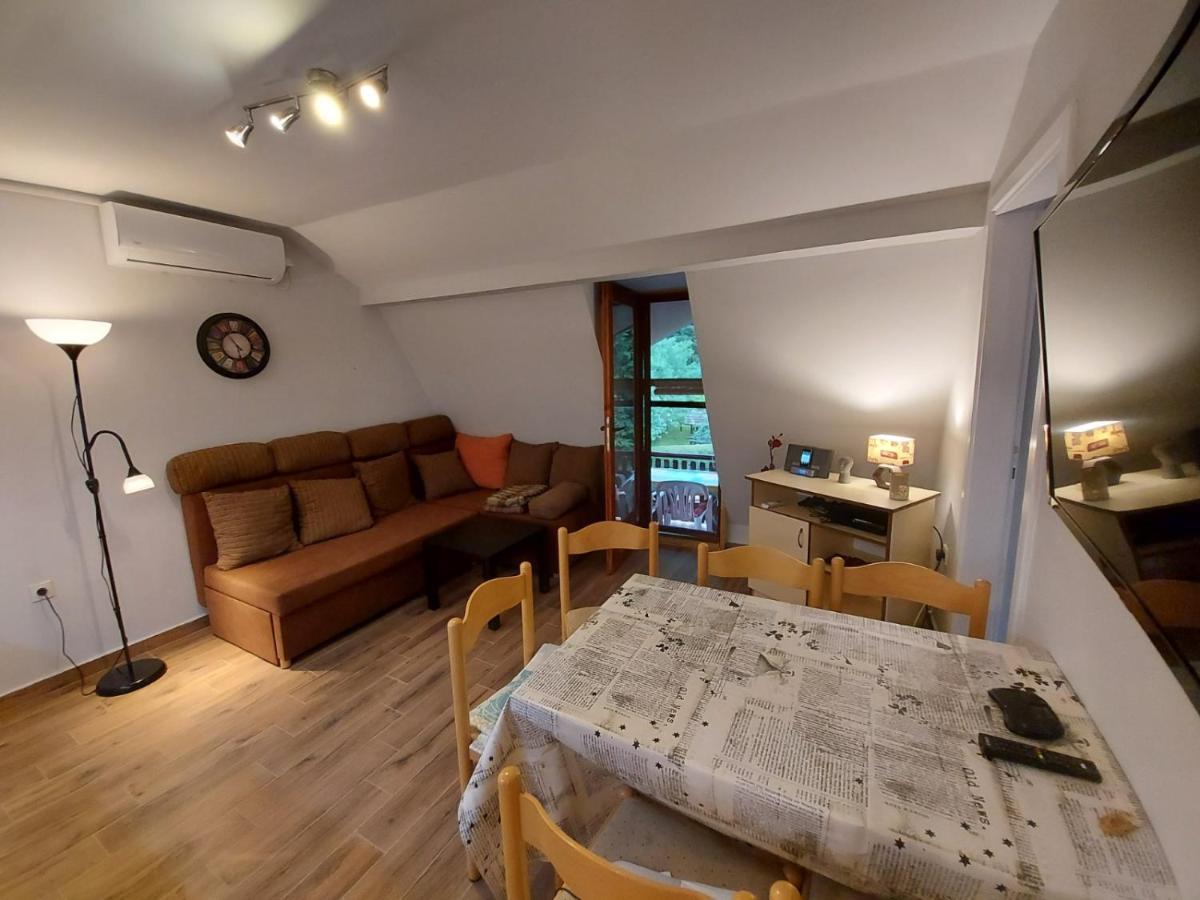 Perucac Apartment Bagian luar foto